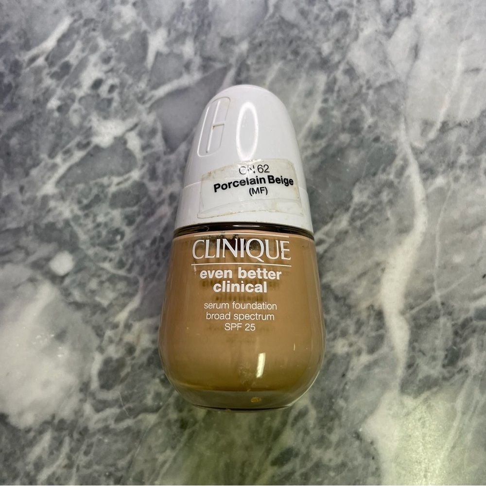 Clinique Even Better Clinical Foundation Porcelain‎ Beige